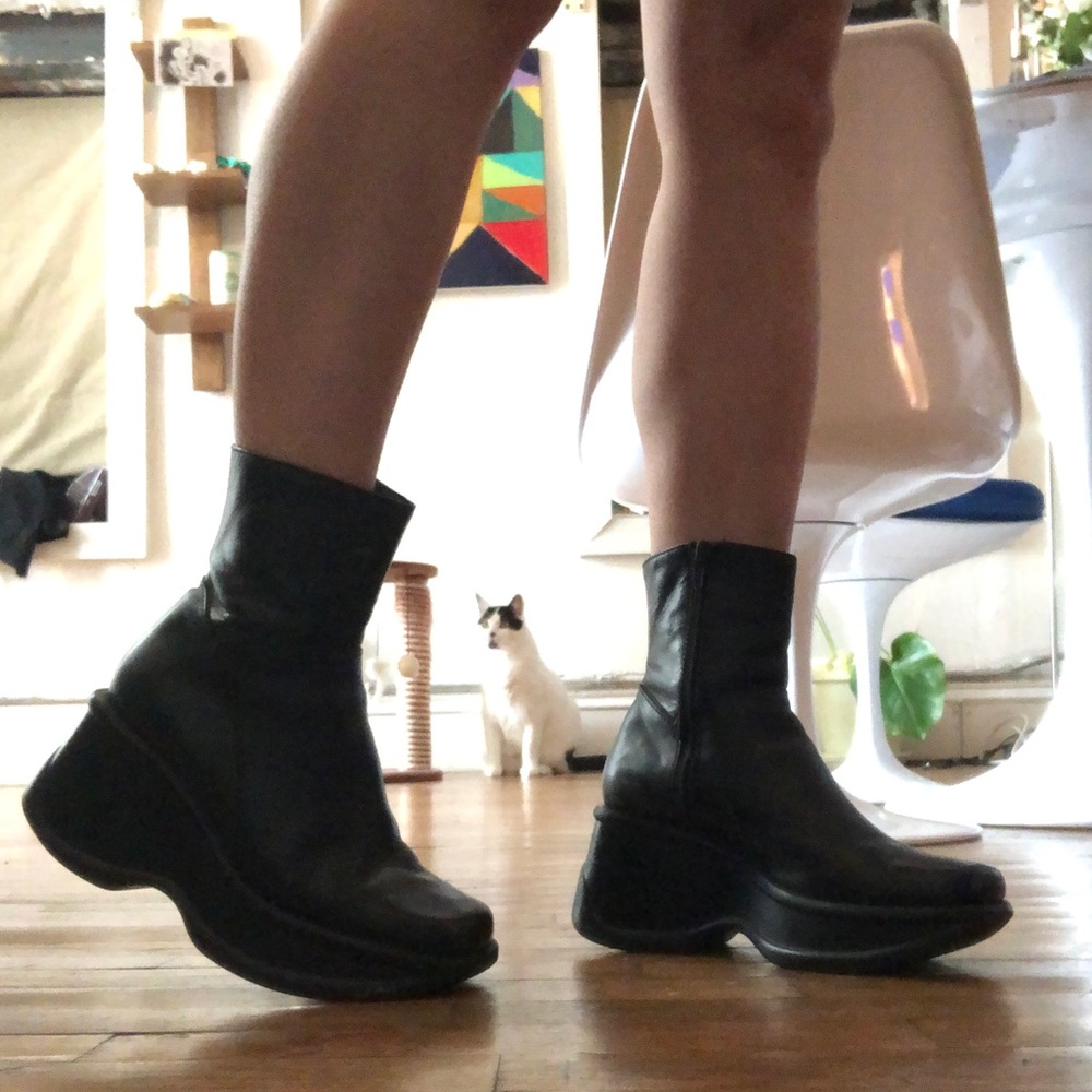 Vintage Steve Madden platform boots - Picture 9 of 10